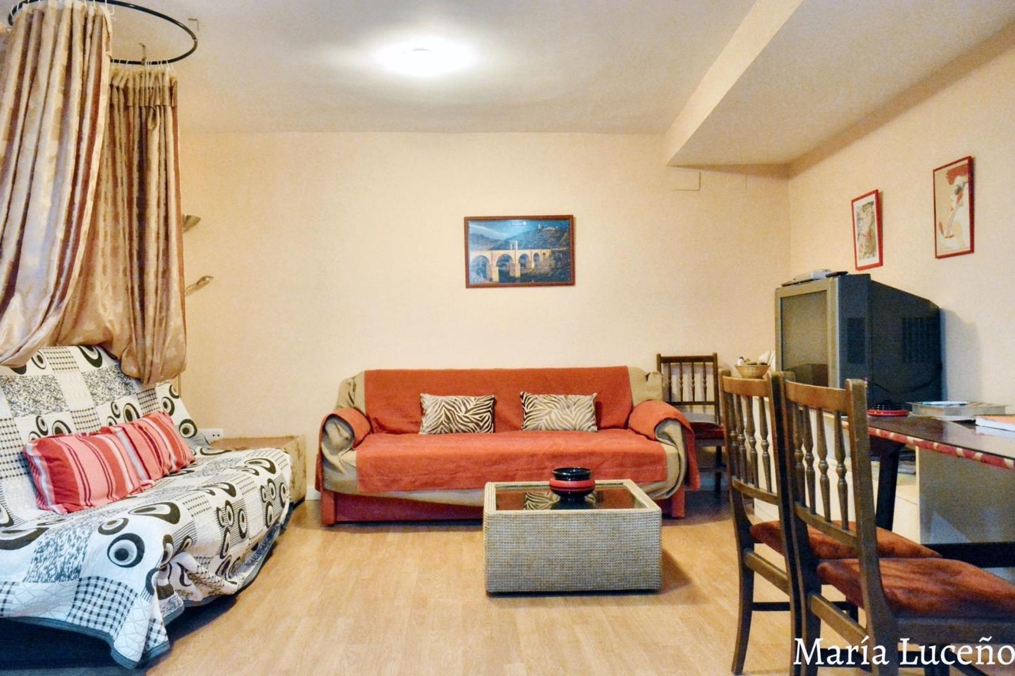 Comfortable Apartment In Caceres 55 M² Welcoming Terrace 외부 사진